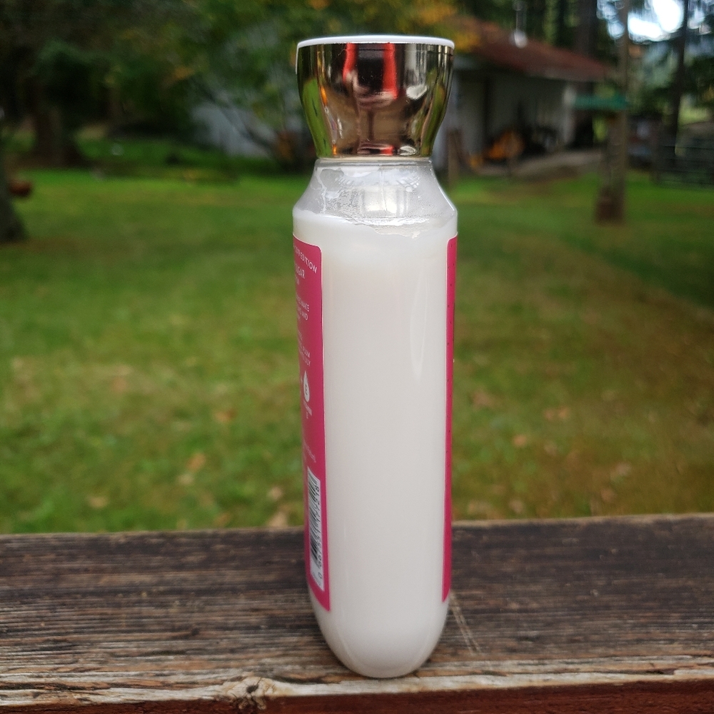 Bath & Body Works Raspberry Sugar Body Lotion - 8 fl oz - Picture 4 of 9